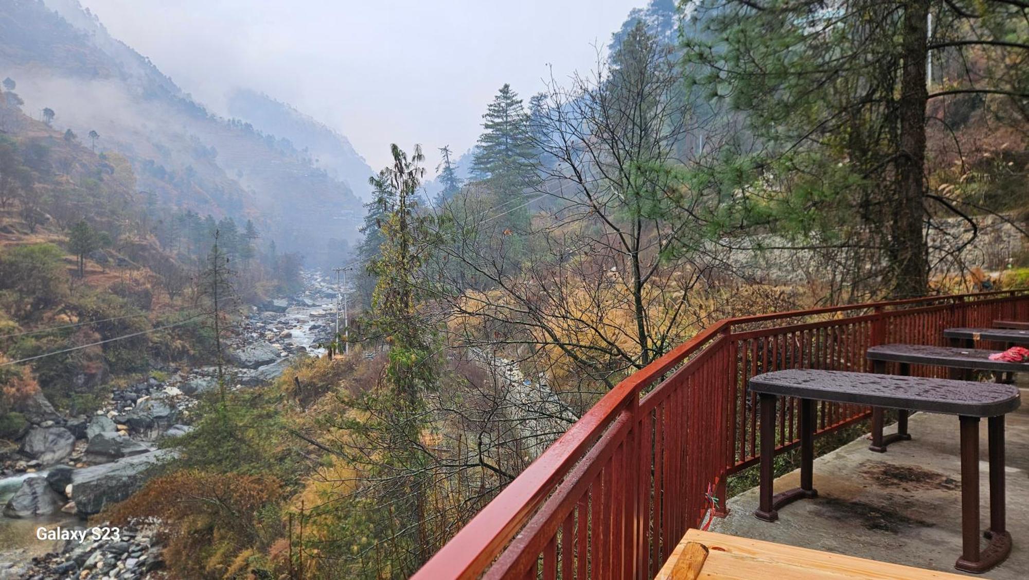 The Fiza Retreat Tirthan Banjar Екстер'єр фото