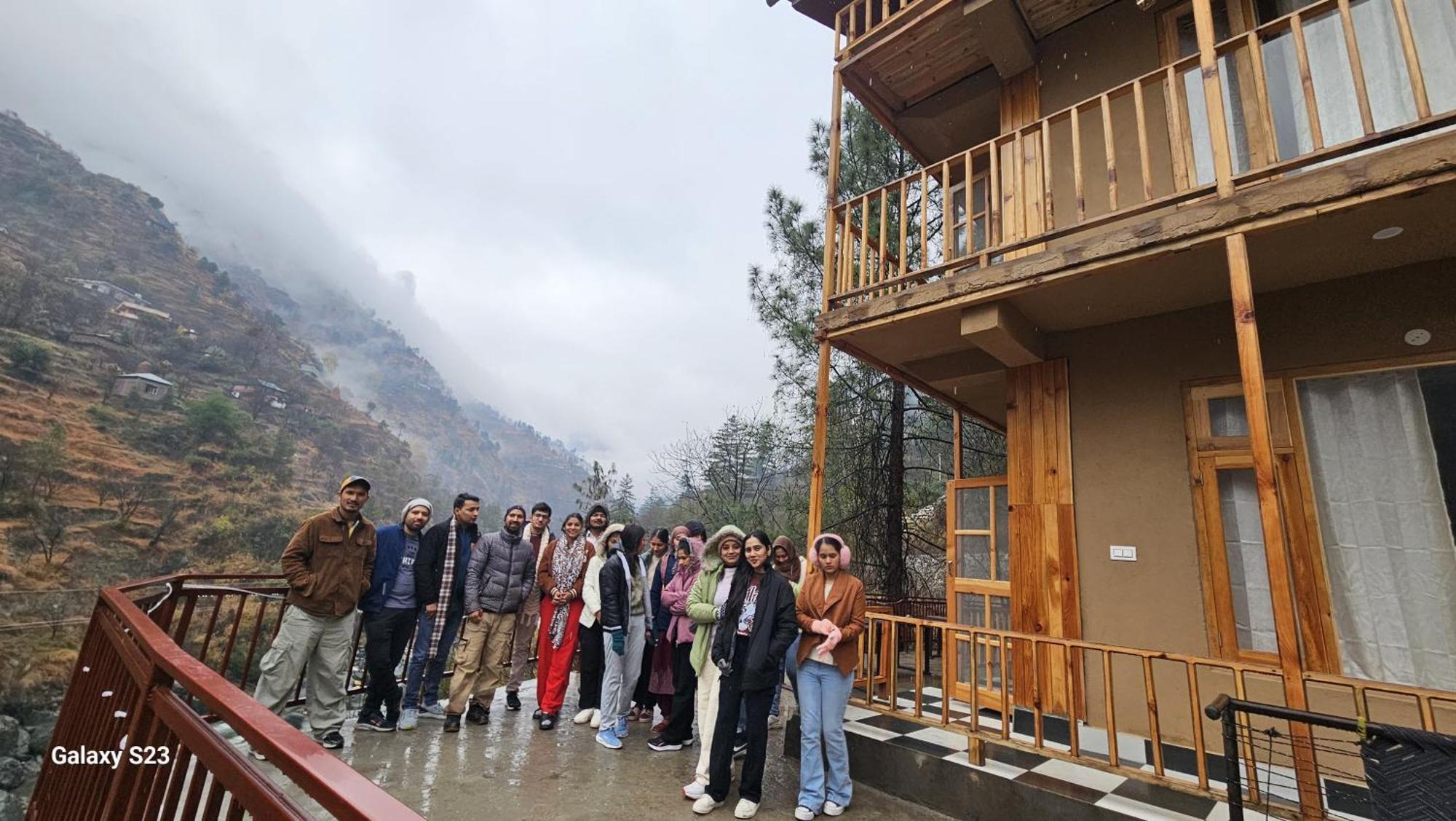 The Fiza Retreat Tirthan Banjar Екстер'єр фото