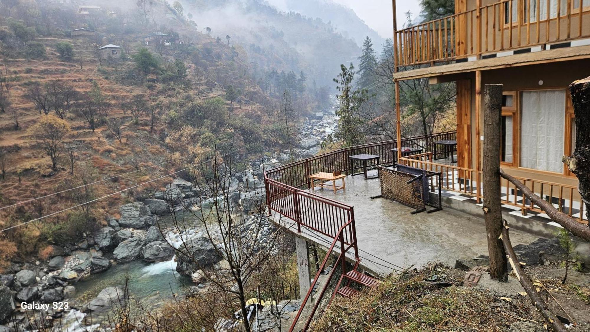The Fiza Retreat Tirthan Banjar Екстер'єр фото