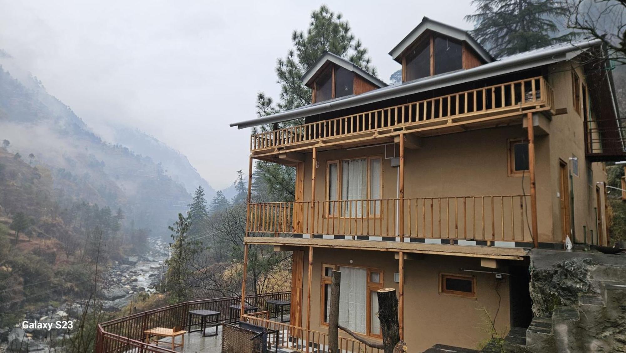The Fiza Retreat Tirthan Banjar Екстер'єр фото