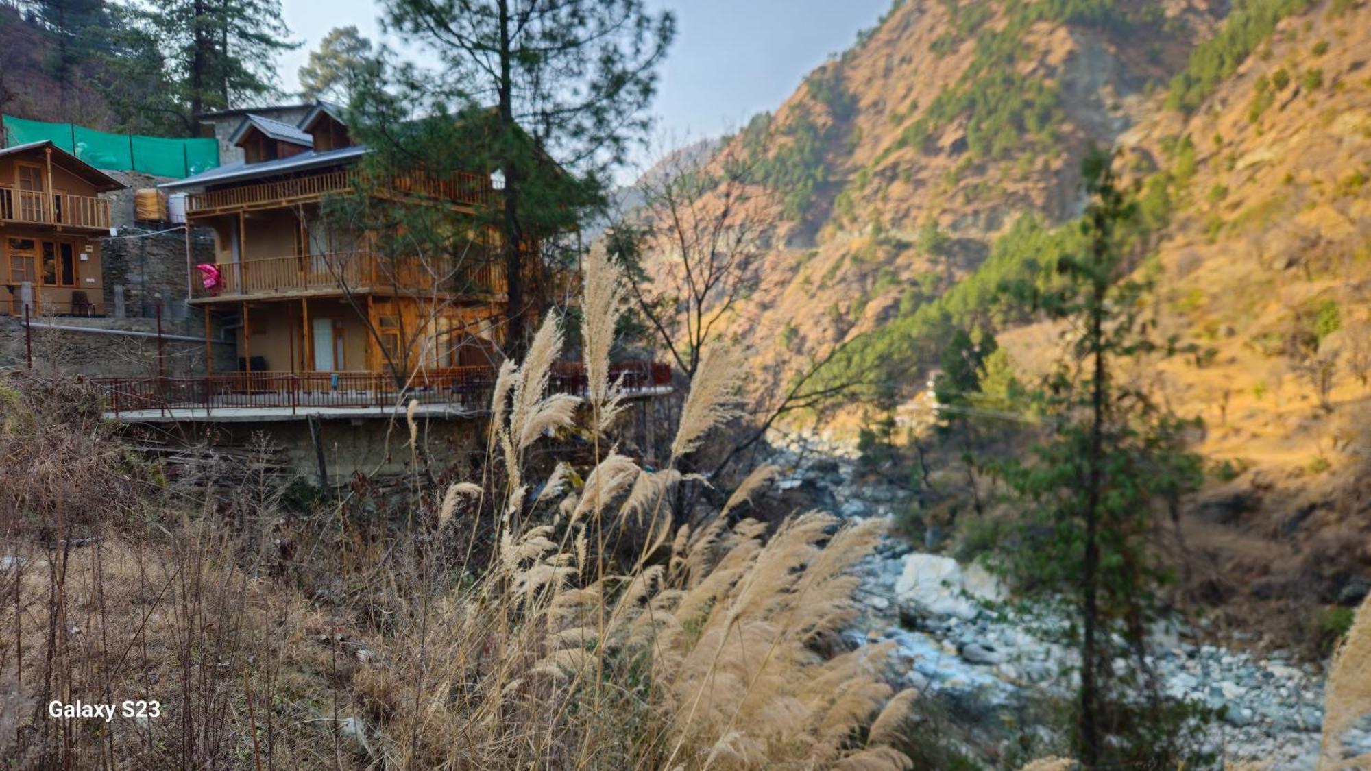 The Fiza Retreat Tirthan Banjar Екстер'єр фото
