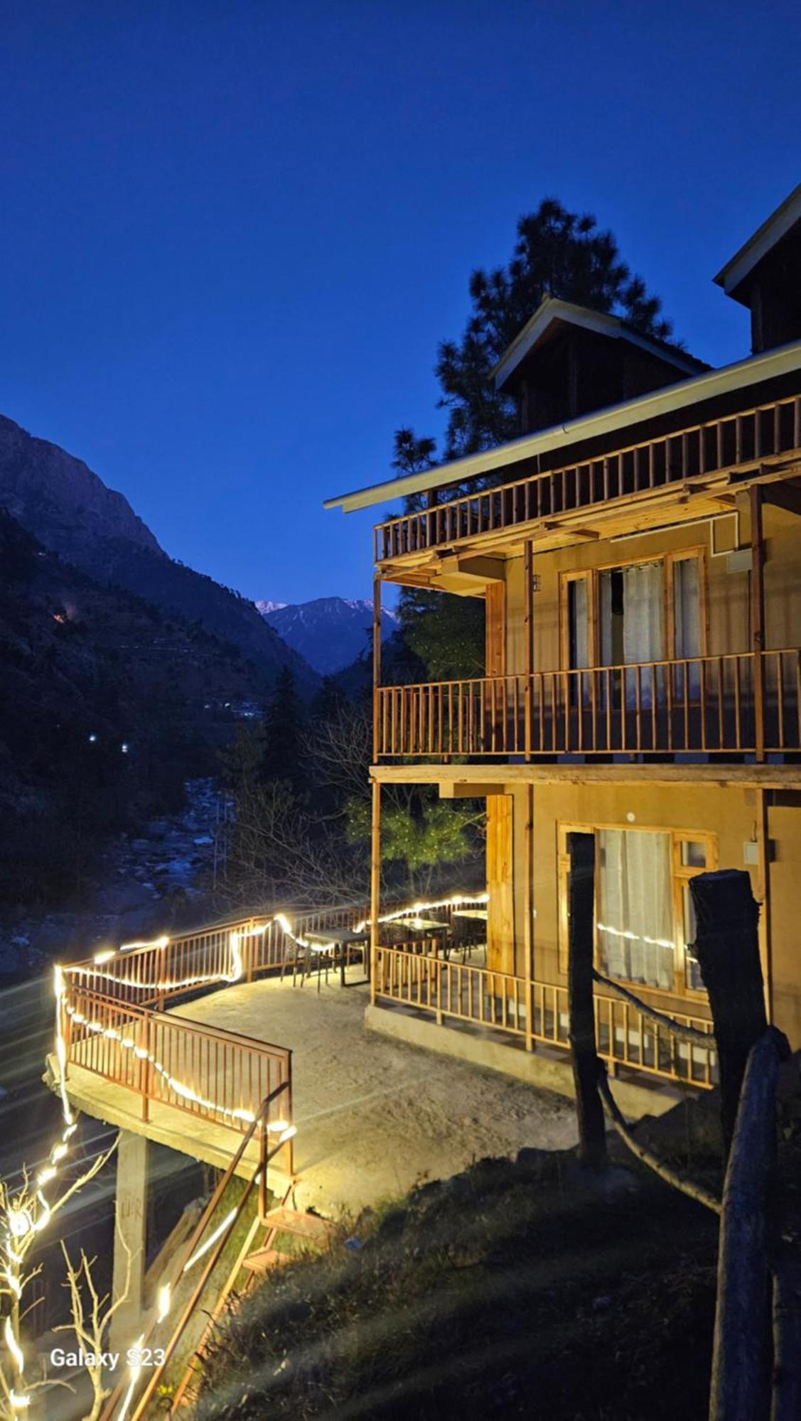 The Fiza Retreat Tirthan Banjar Екстер'єр фото